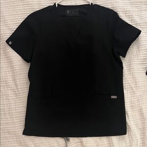 Figs Women's Classic Black Short Sleeve Top